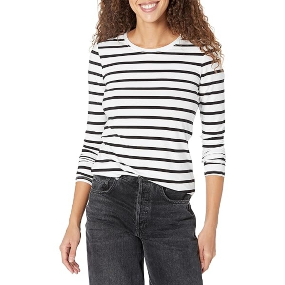 Amazon Essentials Black and White Striped Tee. Size/L